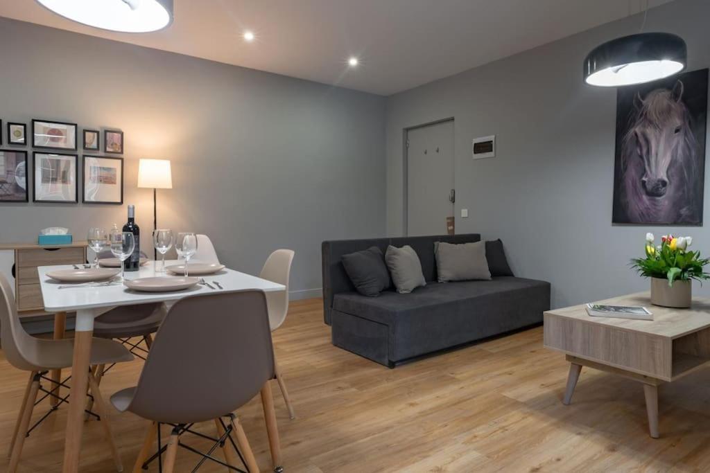 Modern, Quite 1-Bdr Apt 5 Min Walk To Acropolis Athen Eksteriør bilde